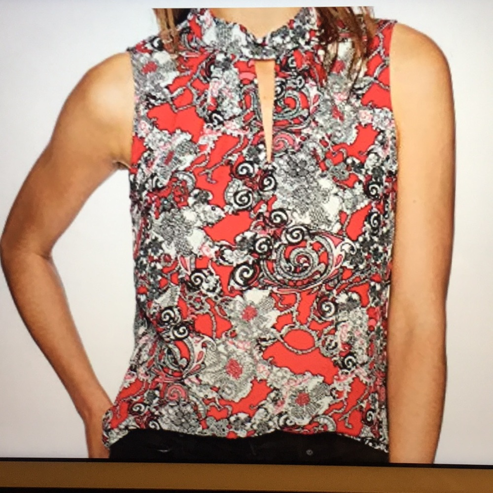 NWT - Nine West Women’s Crepe keyhole shell top